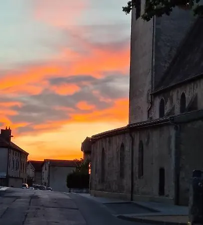 Casa de Férias De La Châteldonnaise