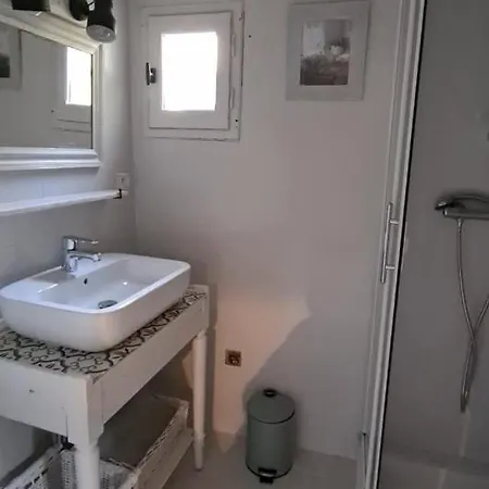 De La Châteldonnaise *