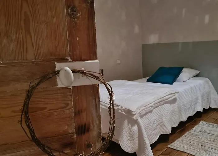 De La Chateldonnaise *